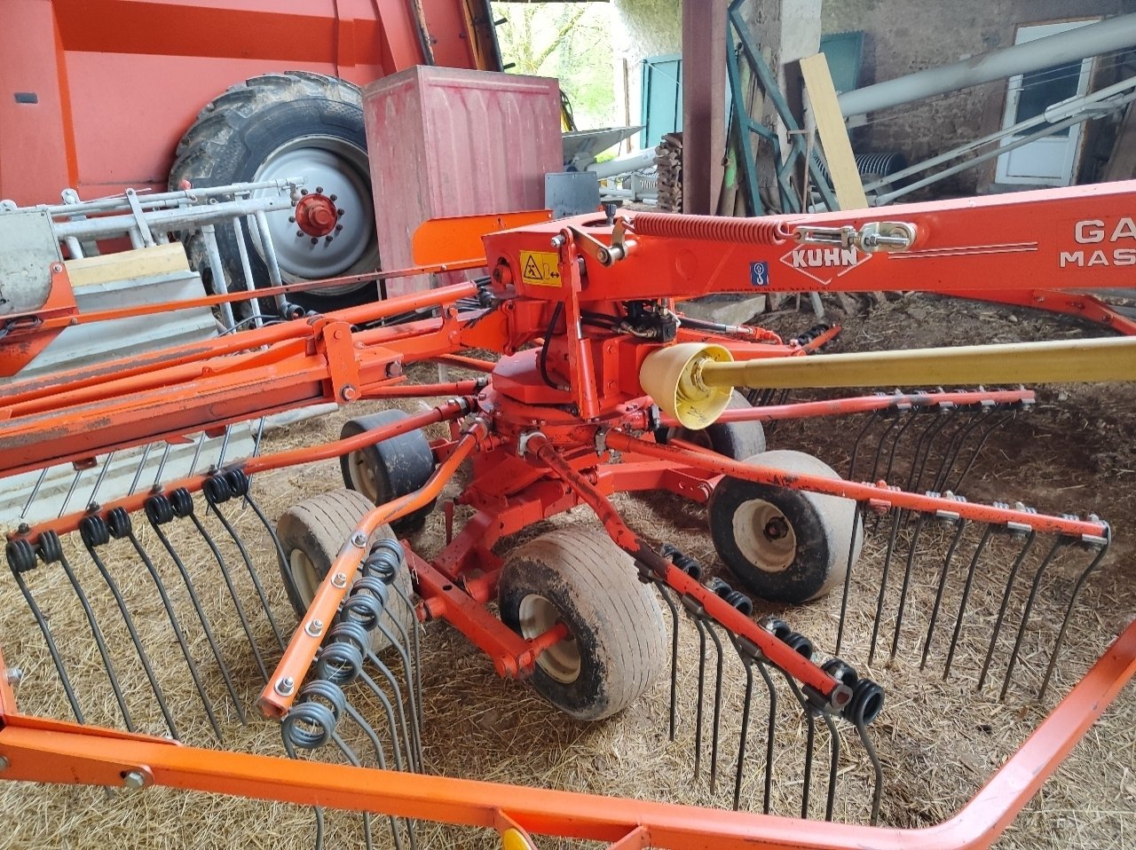 Schwader del tipo Kuhn GA 6522, Gebrauchtmaschine en Saint-Nabord (Imagen 10)