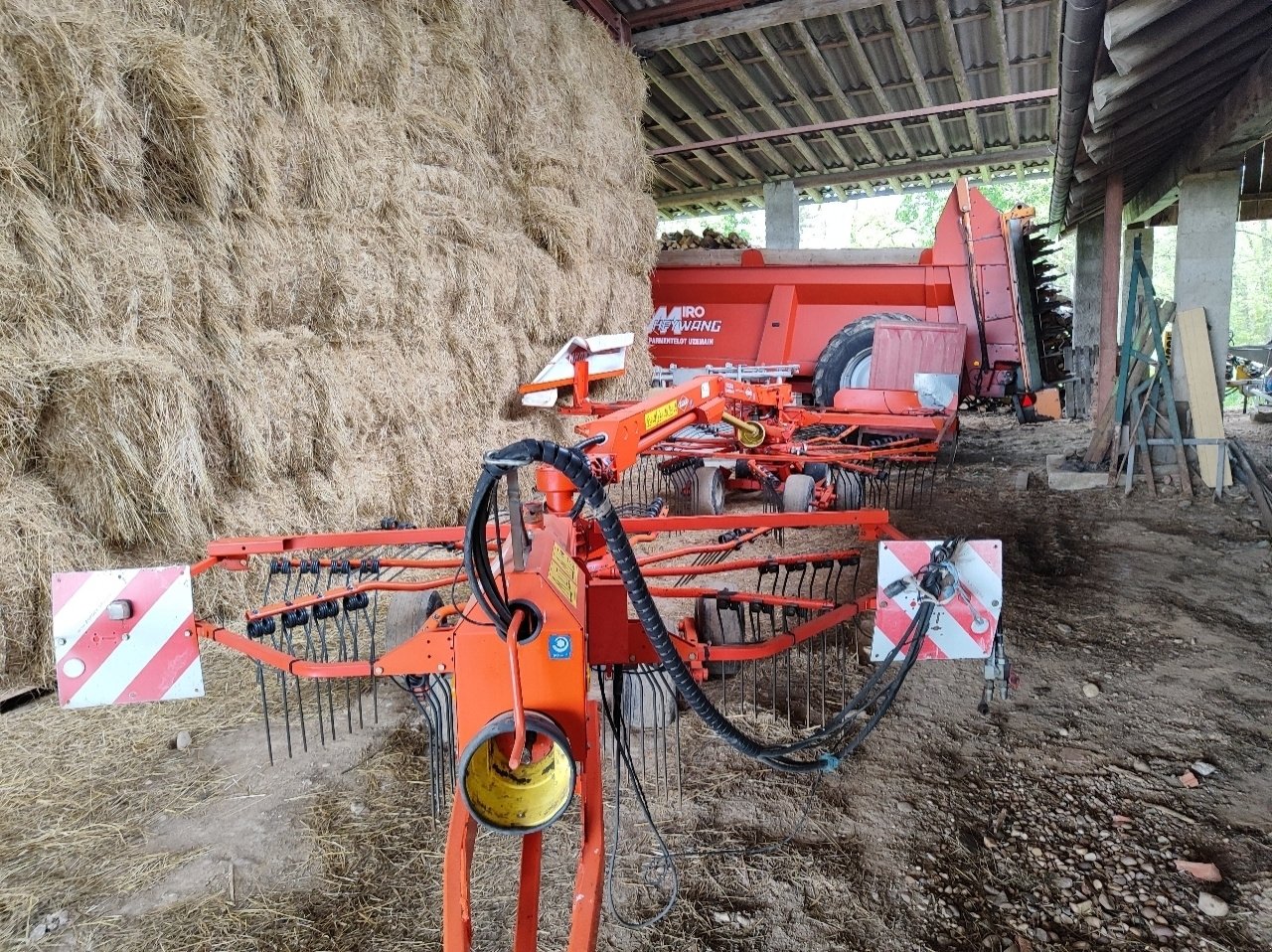 Schwader del tipo Kuhn GA 6522, Gebrauchtmaschine en Saint-Nabord (Imagen 5)