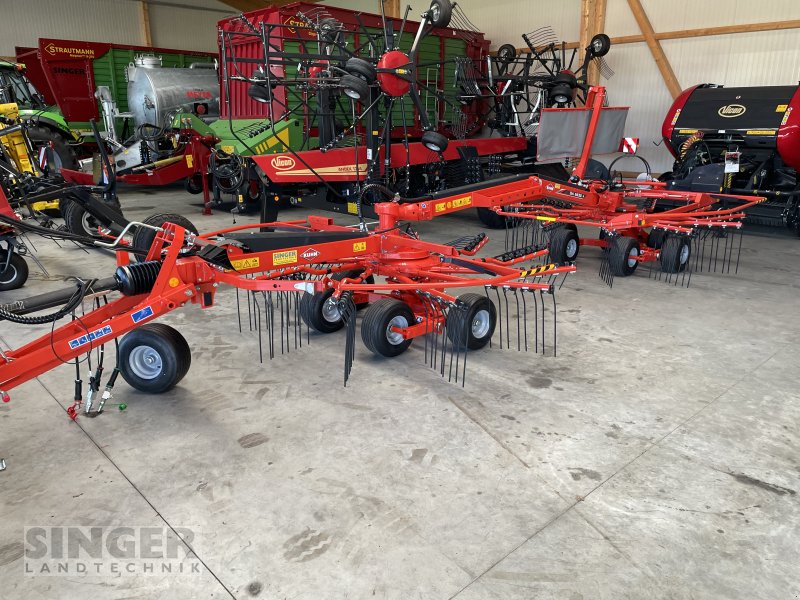 Schwader del tipo Kuhn GA 6632 +, Neumaschine In Ebenhofen