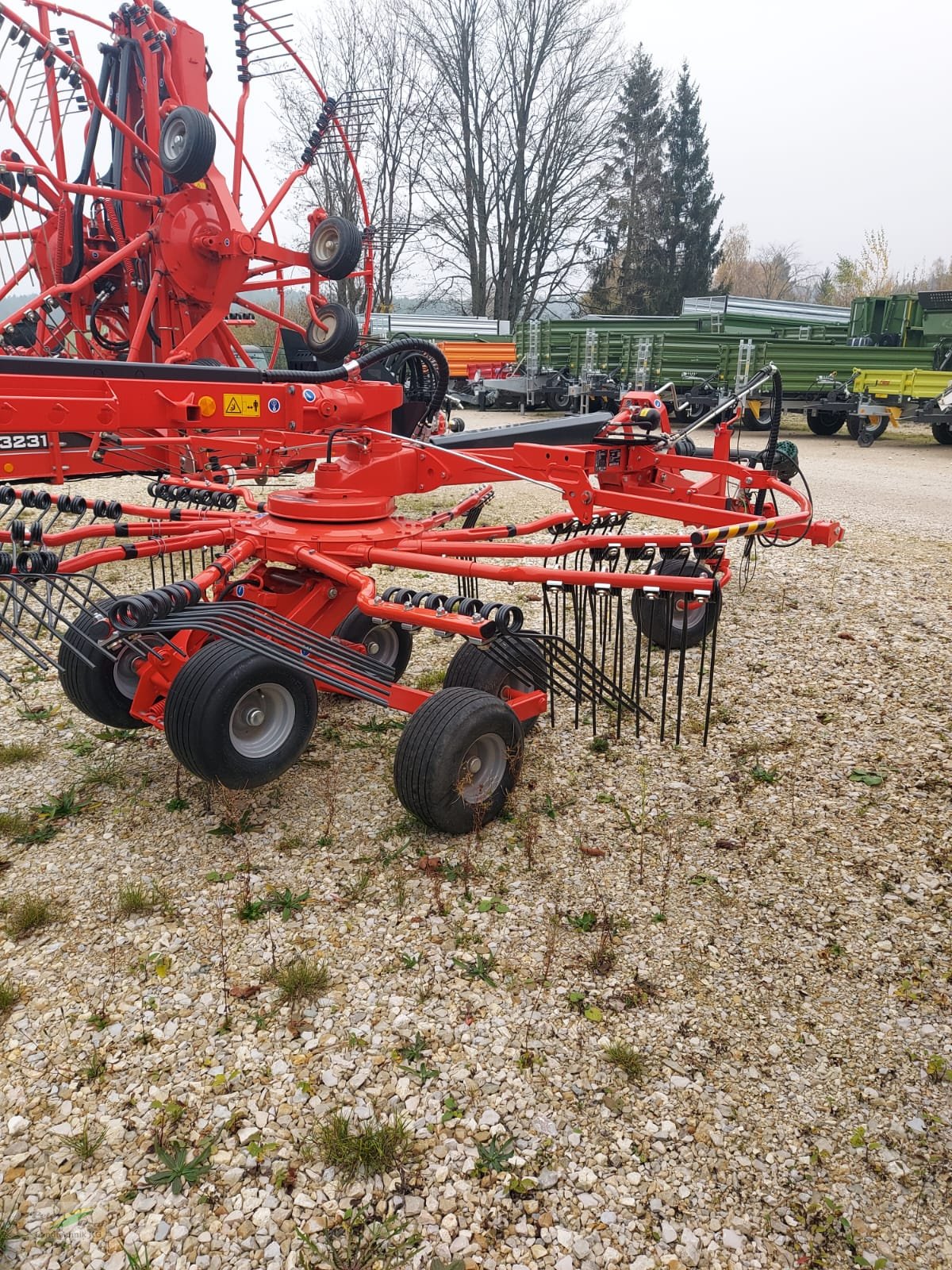 Schwader tip Kuhn GA 6632 Plus, Neumaschine in Pegnitz-Bronn (Poză 4)