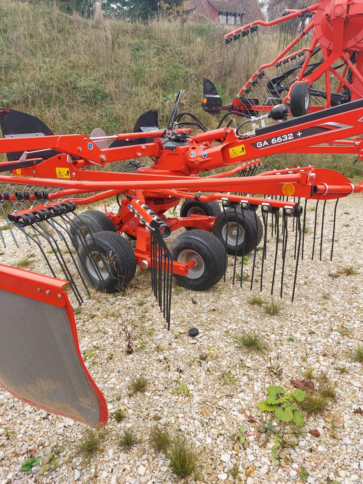 Schwader of the type Kuhn GA 6632 Plus, Neumaschine in Pegnitz-Bronn (Picture 5)