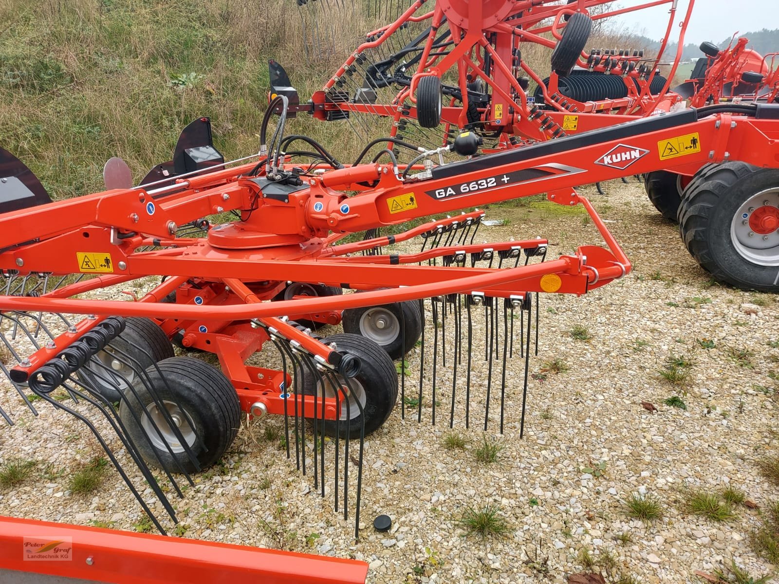 Schwader of the type Kuhn GA 6632 Plus, Neumaschine in Pegnitz-Bronn (Picture 7)