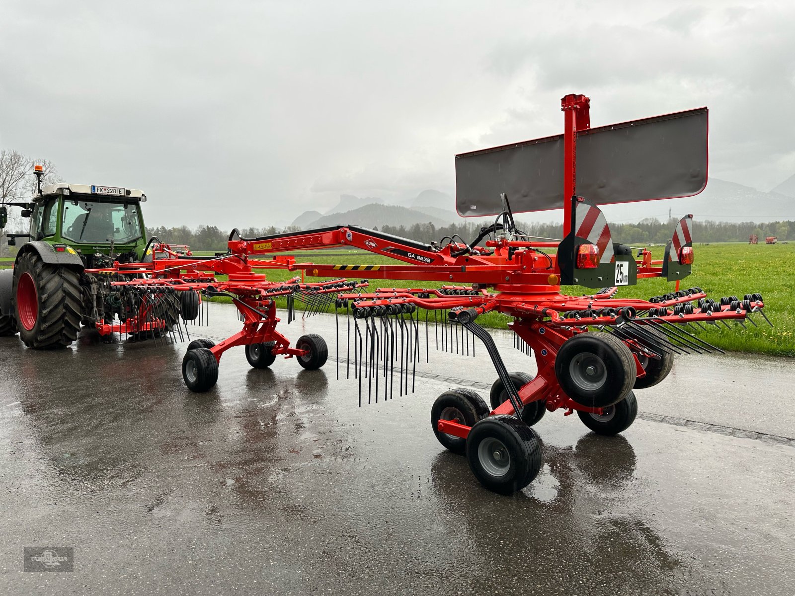 Schwader del tipo Kuhn GA 6632 Zweikreisel-Giroschwader, Wurmschwader, Neumaschine en Rankweil (Imagen 4)