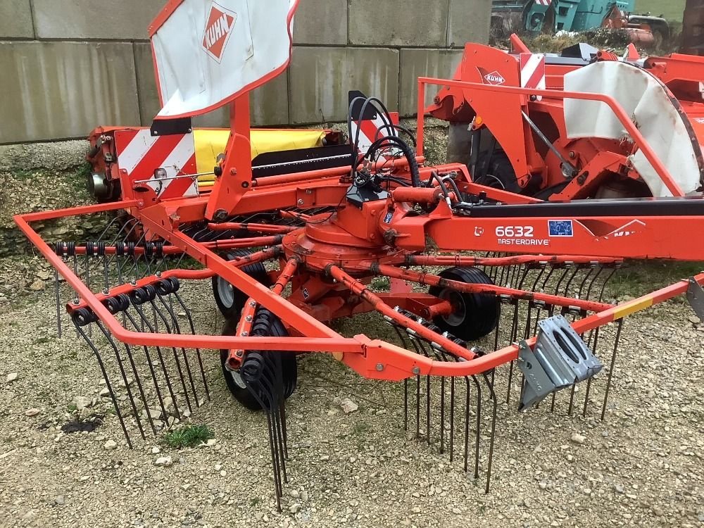 Schwader van het type Kuhn GA-6632, Gebrauchtmaschine in GONSANS (Foto 1)