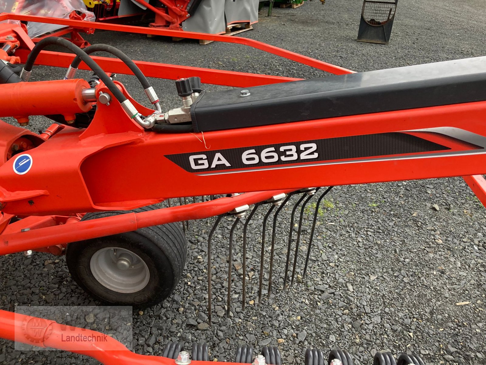 Schwader van het type Kuhn GA 6632, Gebrauchtmaschine in Rudendorf (Foto 2)