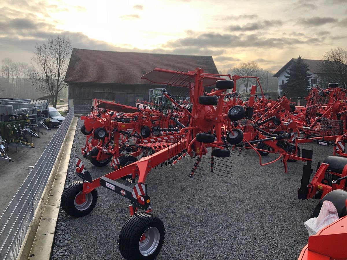 Schwader del tipo Kuhn GA 6930 Zweikreisel-Schwader, Neumaschine en St. Marienkirchen (Imagen 2)