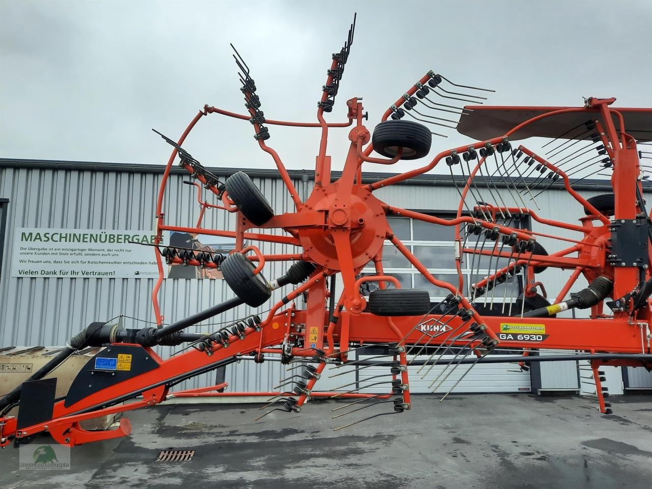 Schwader del tipo Kuhn GA 6930, Neumaschine en Steinwiesen (Imagen 2)