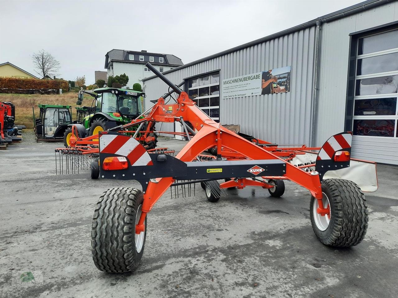 Schwader tipa Kuhn GA 6930, Neumaschine u Steinwiesen (Slika 10)