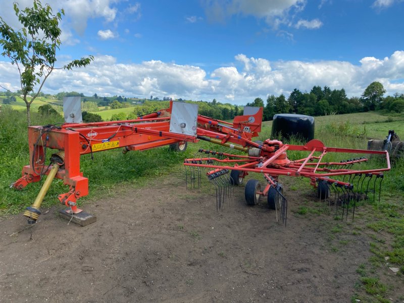 Schwader del tipo Kuhn GA 7301, Gebrauchtmaschine en UZERCHE