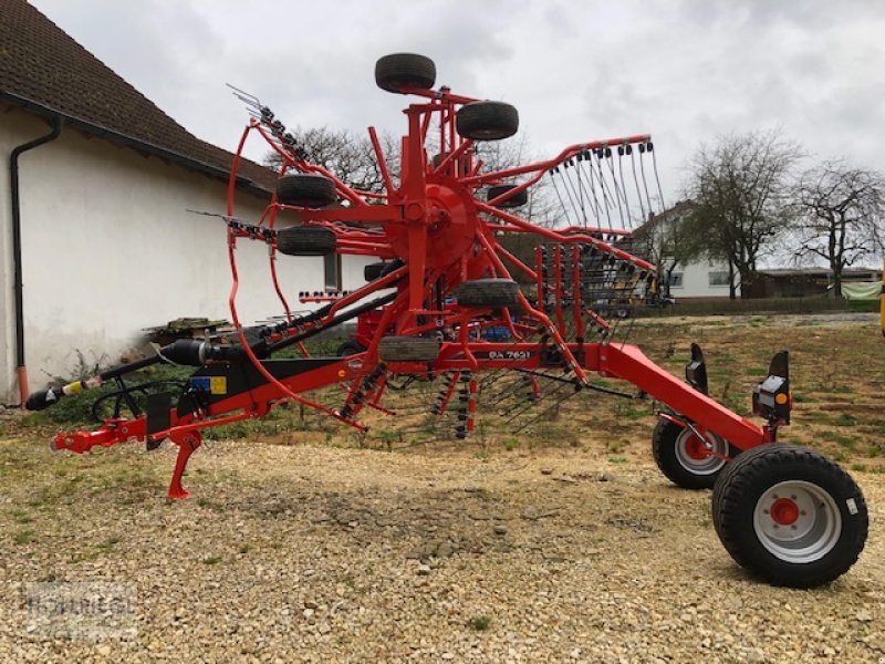 Schwader Türe ait Kuhn GA 7631, Neumaschine içinde Hohenburg (resim 2)