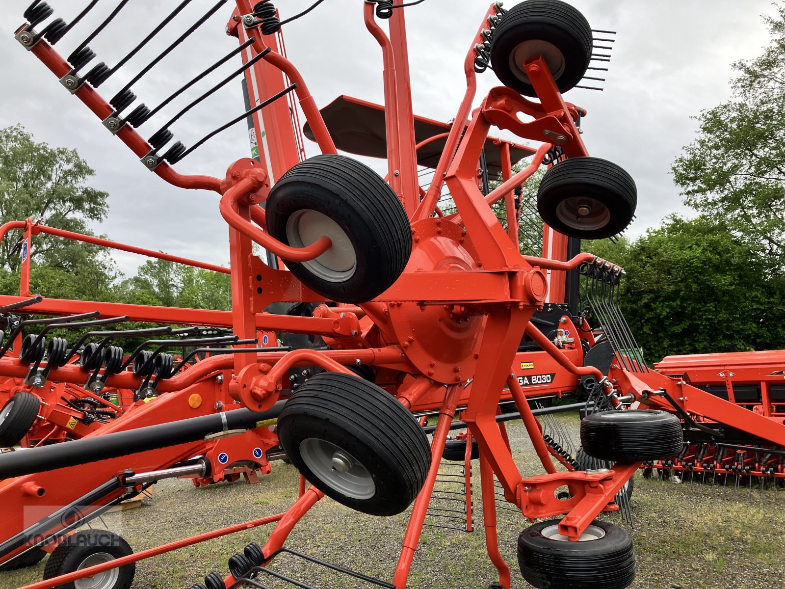 Schwader Türe ait Kuhn GA 8030, Neumaschine içinde Ravensburg (resim 3)