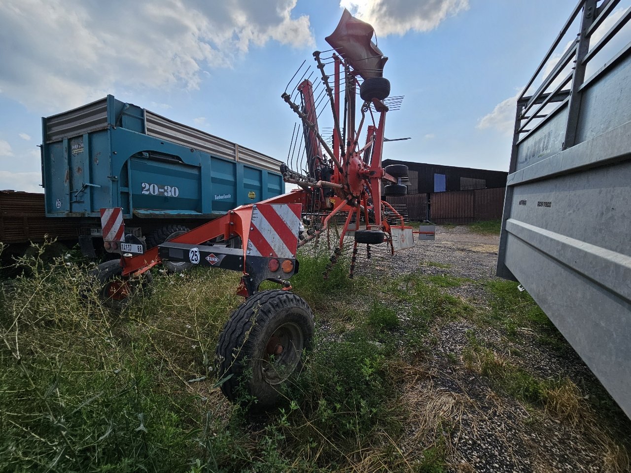 Schwader del tipo Kuhn Ga 8030, Gebrauchtmaschine en MANDRES-SUR-VAIR (Imagen 9)