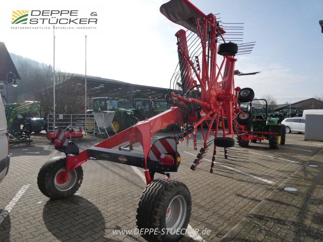 Schwader van het type Kuhn GA 8030, Neumaschine in Lauterberg/Barbis (Foto 5)