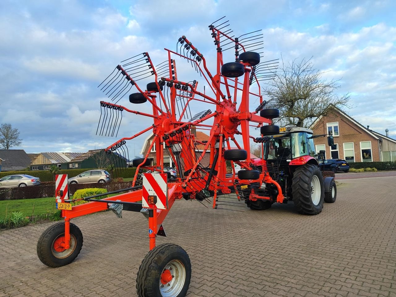 Schwader del tipo Kuhn GA 8121, Gebrauchtmaschine en Rouveen (Imagen 2)