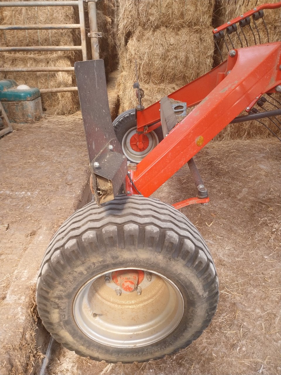 Schwader del tipo Kuhn GA 8731, Gebrauchtmaschine In CREZANCY EN SANCERRE (Immagine 7)