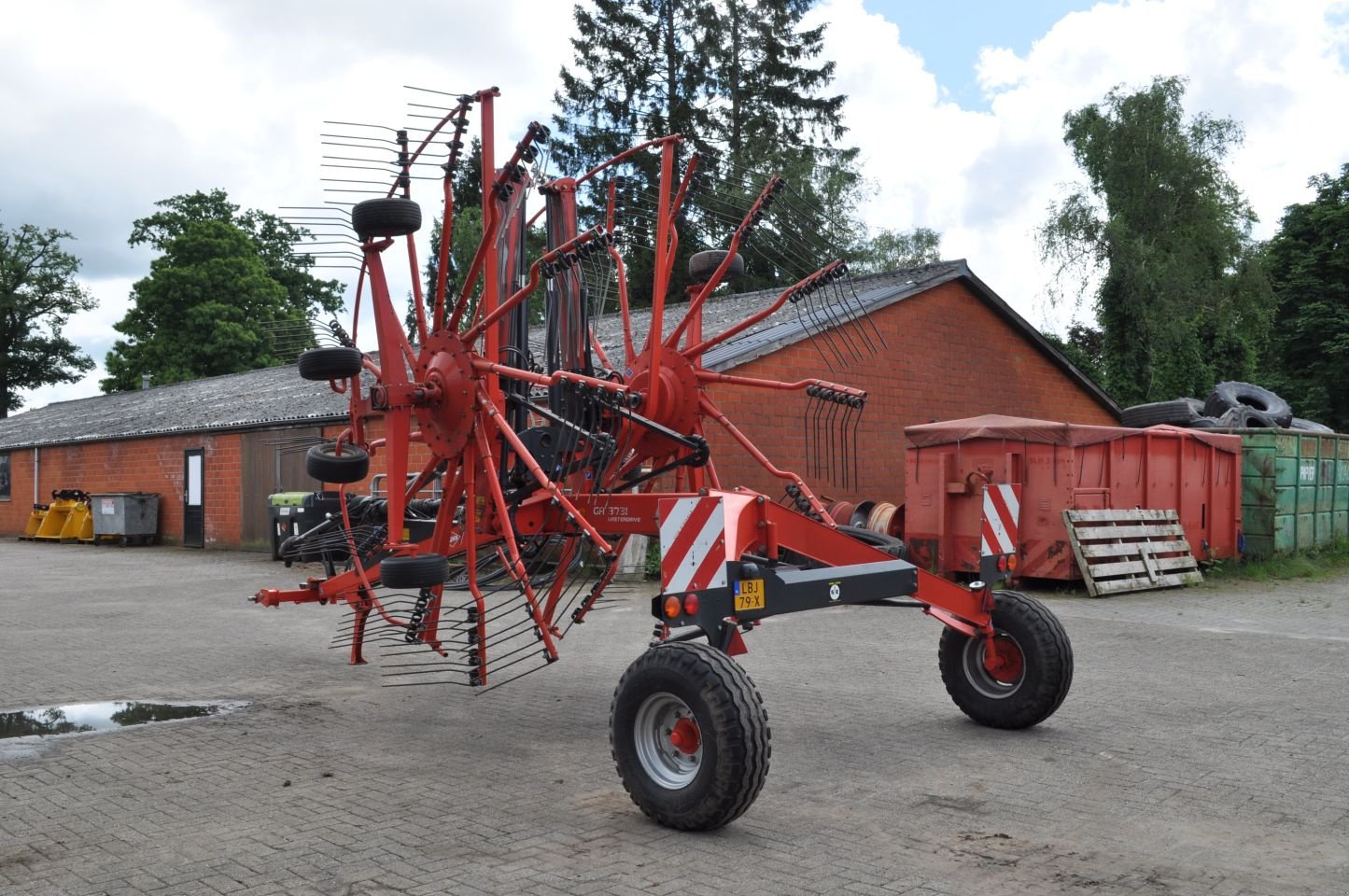 Schwader des Typs Kuhn GA 8731, Gebrauchtmaschine in Voorst (Bild 4)