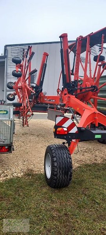 Schwader van het type Kuhn GA 8830/Schwader/2-Kreisel/Vorführer/Neuwertig, Vorführmaschine in Gerstetten (Foto 7)