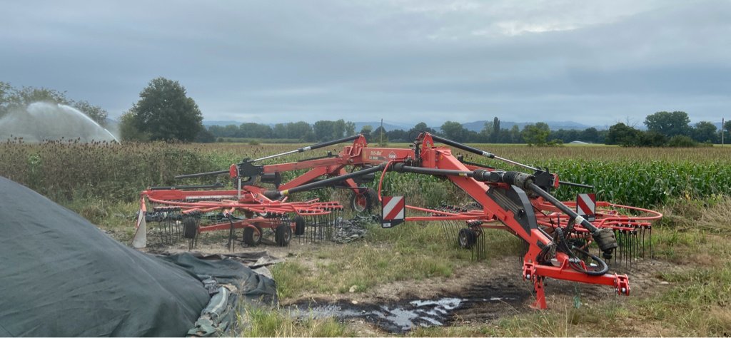 Schwader van het type Kuhn GA 8830, Gebrauchtmaschine in UZERCHE (Foto 2)