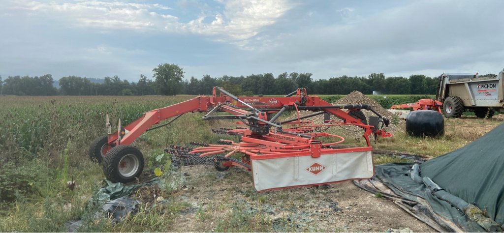 Schwader van het type Kuhn GA 8830, Gebrauchtmaschine in UZERCHE (Foto 3)