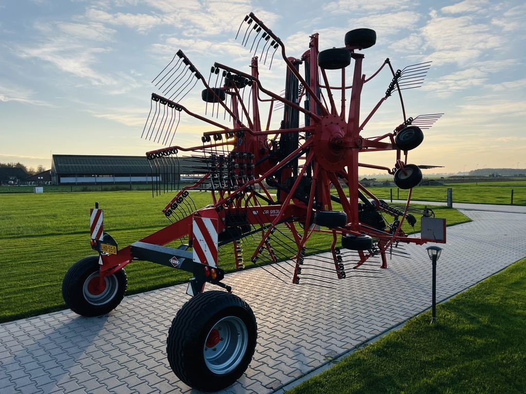 Schwader типа Kuhn GA 9531 Tandem met uithefset, Neumaschine в Coevorden (Фотография 5)