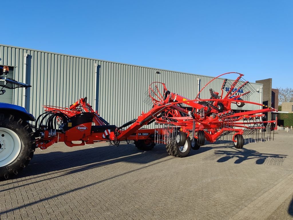 Schwader des Typs Kuhn GA13231 4-rotor-cirkelhark Nieuw, Neumaschine in BOEKEL (Bild 3)