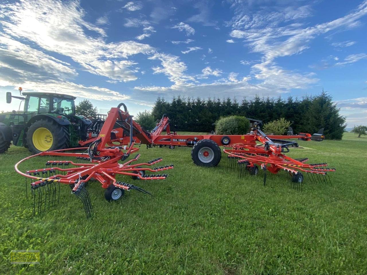 Schwader del tipo Kuhn GA13231, Neumaschine en Marsberg-Giershagen (Imagen 7)