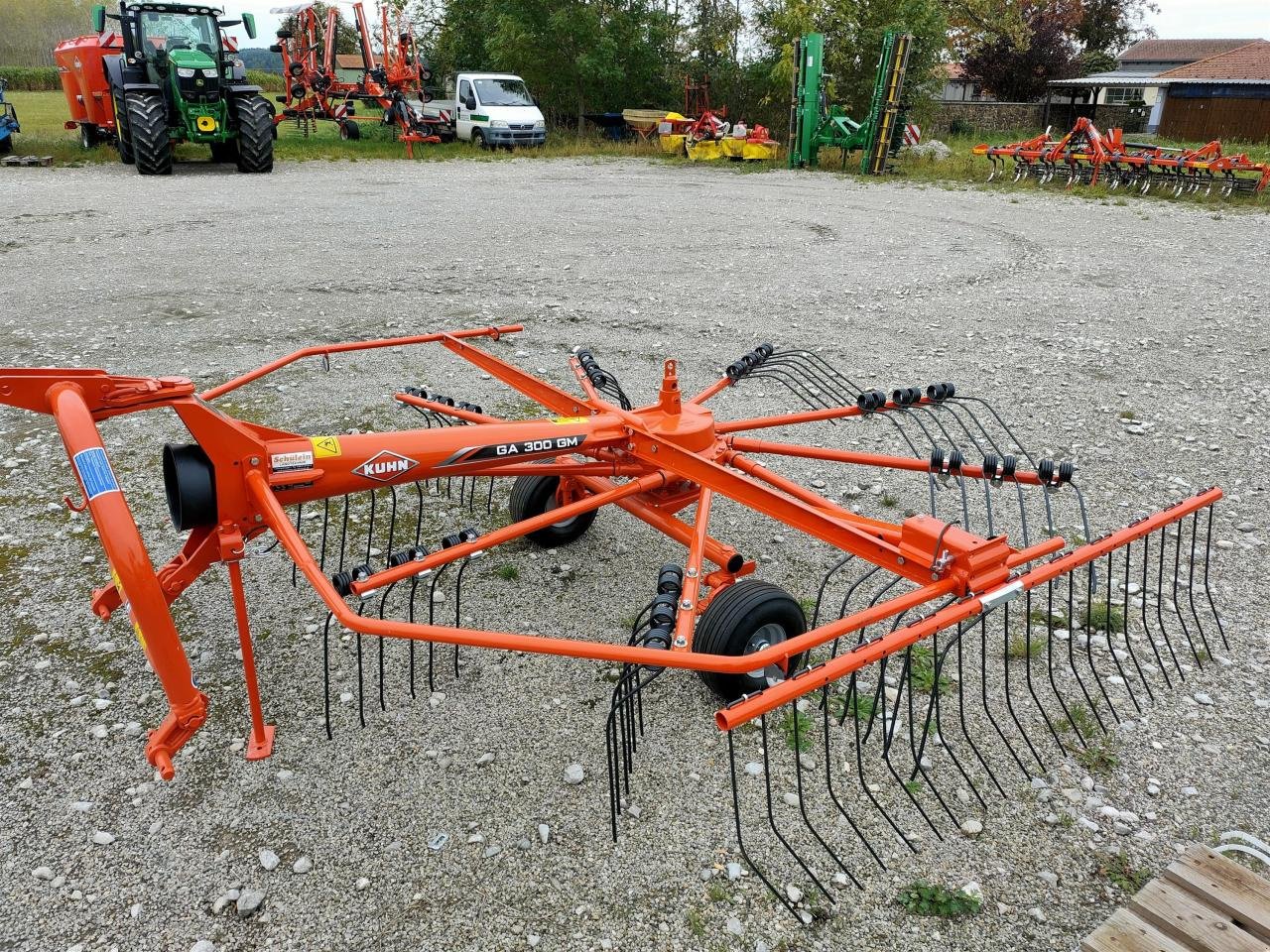 Schwader van het type Kuhn GA300GM, Neumaschine in Schopfloch (Foto 1)