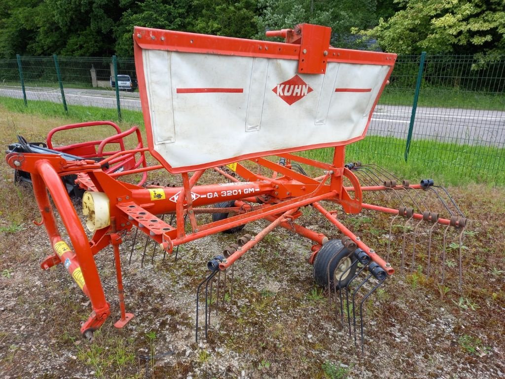 Schwader del tipo Kuhn GA3201GM, Gebrauchtmaschine en CHAILLOUÉ (Imagen 1)