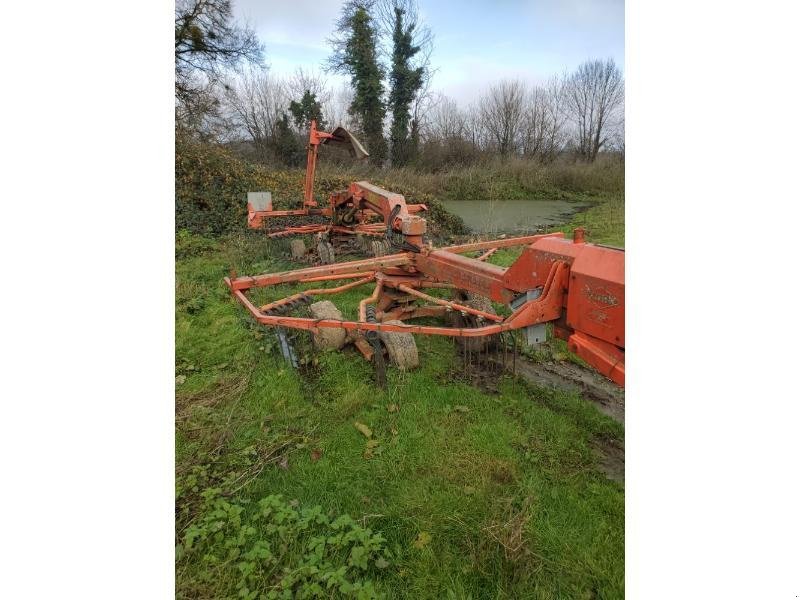 Schwader tip Kuhn GA6522, Gebrauchtmaschine in BRAY en Val (Poză 1)