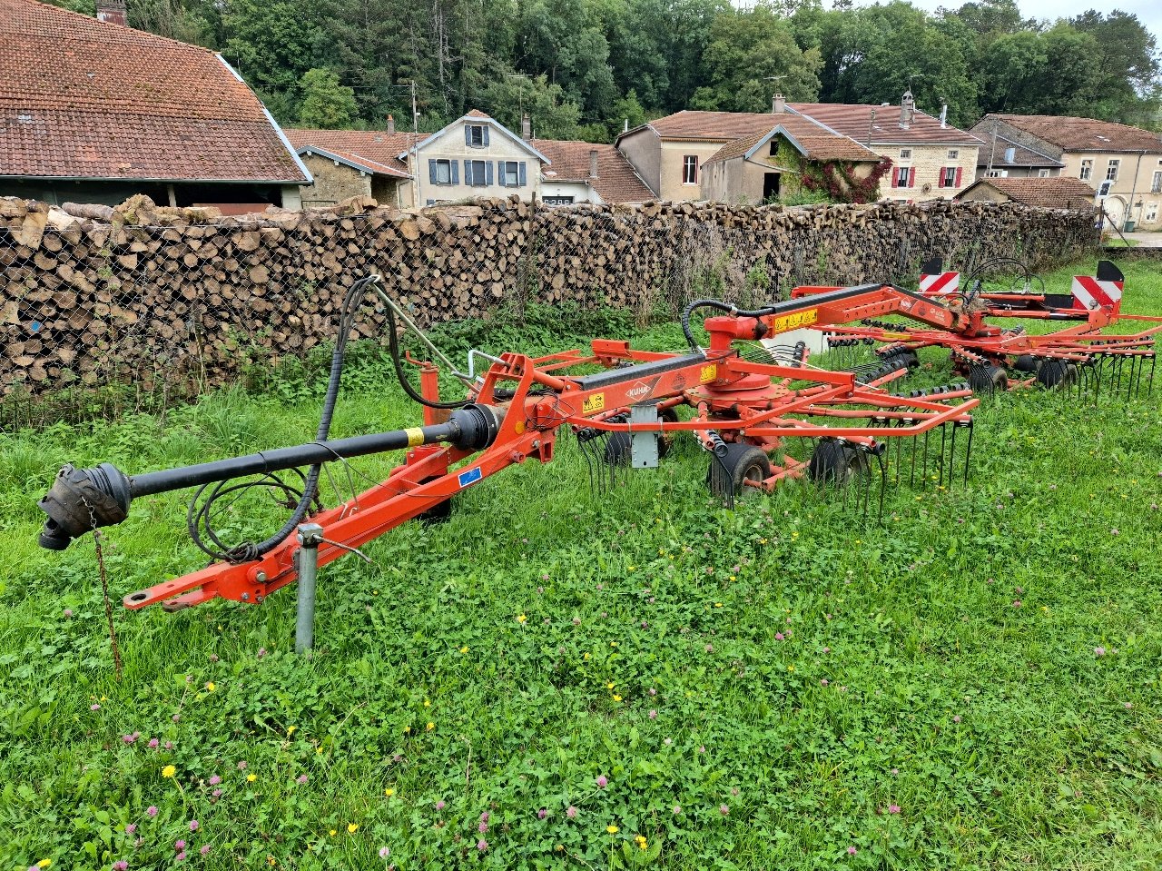 Schwader Türe ait Kuhn Ga6632, Gebrauchtmaschine içinde MANDRES-SUR-VAIR (resim 2)