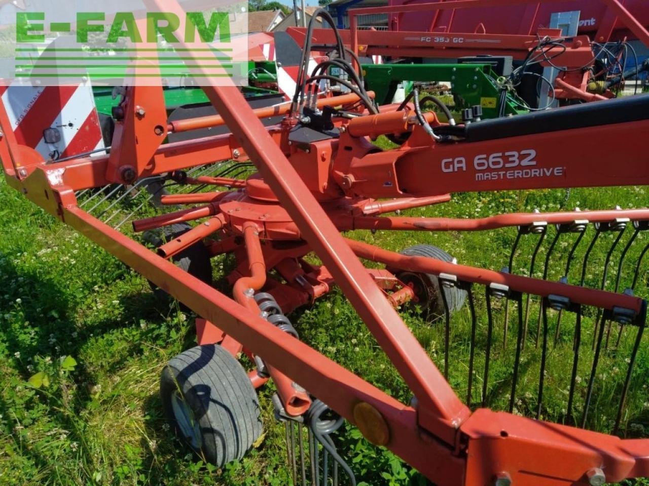 Schwader tip Kuhn ga6632, Gebrauchtmaschine in CHAUVONCOURT (Poză 8)