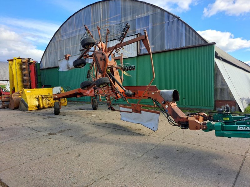 Schwader del tipo Kuhn GA7302 DL, Gebrauchtmaschine en Liebenwalde