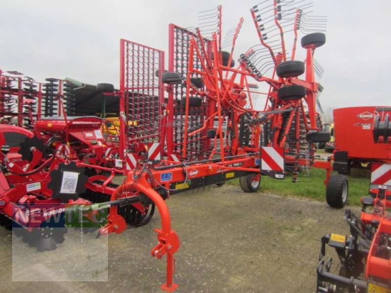 Schwader del tipo Kuhn GA7501+, Neumaschine In Schoenberg