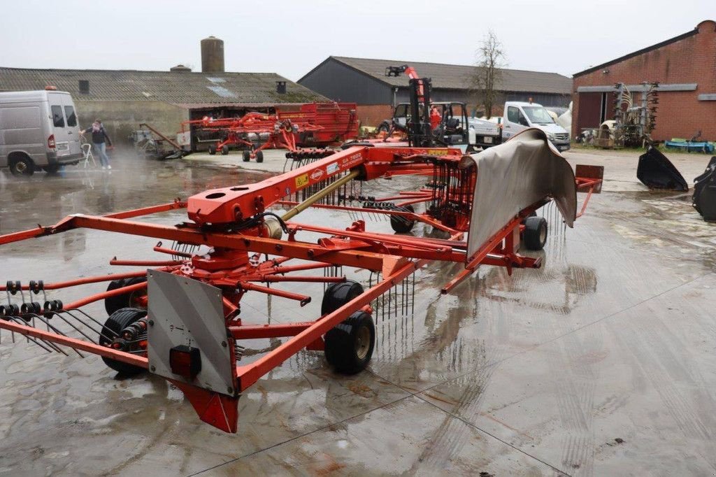 Schwader del tipo Kuhn GA7822, Gebrauchtmaschine en Antwerpen (Imagen 5)