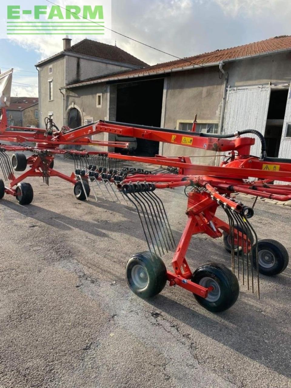 Schwader van het type Kuhn ga7932, Gebrauchtmaschine in CHAUVONCOURT (Foto 11)