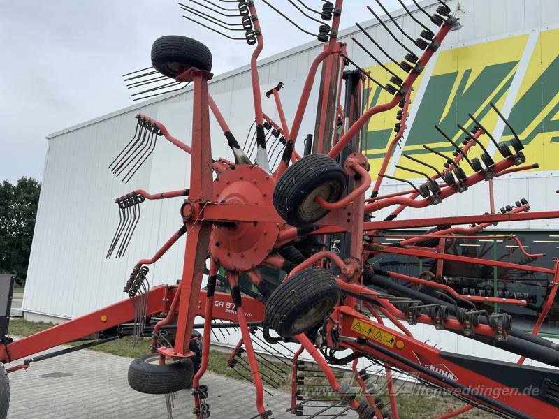 Schwader del tipo Kuhn GA8731+, Gebrauchtmaschine en Sülzetal OT Altenweddingen (Imagen 11)