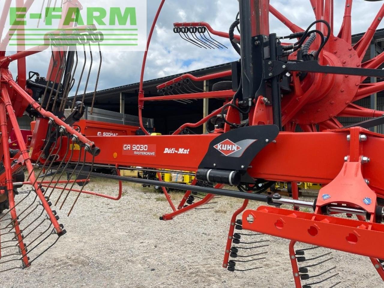 Schwader za tip Kuhn ga9030 ( destockage ), Gebrauchtmaschine u Ytrac (Slika 4)