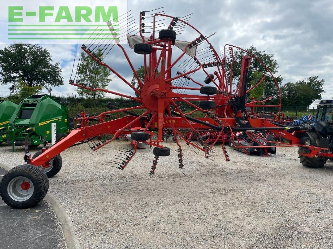 Schwader van het type Kuhn ga9030 ( destockage ), Gebrauchtmaschine in Ytrac (Foto 7)