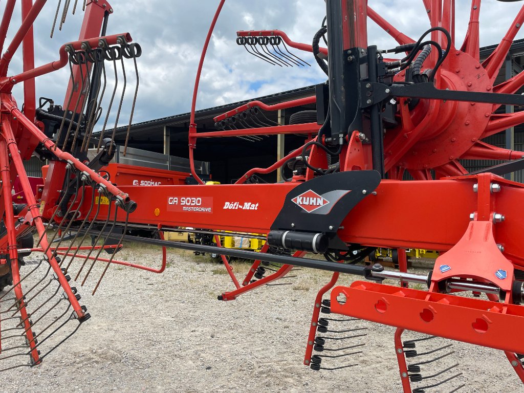 Schwader tip Kuhn GA9030 ( DESTOCKAGE ), Gebrauchtmaschine in YTRAC (Poză 4)