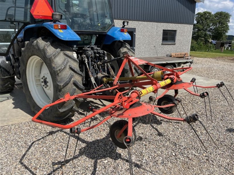 Schwader del tipo Kuhn GF 22, Gebrauchtmaschine en Vejle