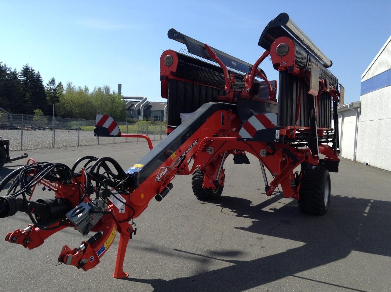 Schwader del tipo Kuhn Merge Maxx 1090 båndrive, Gebrauchtmaschine en Farsø (Imagen 4)