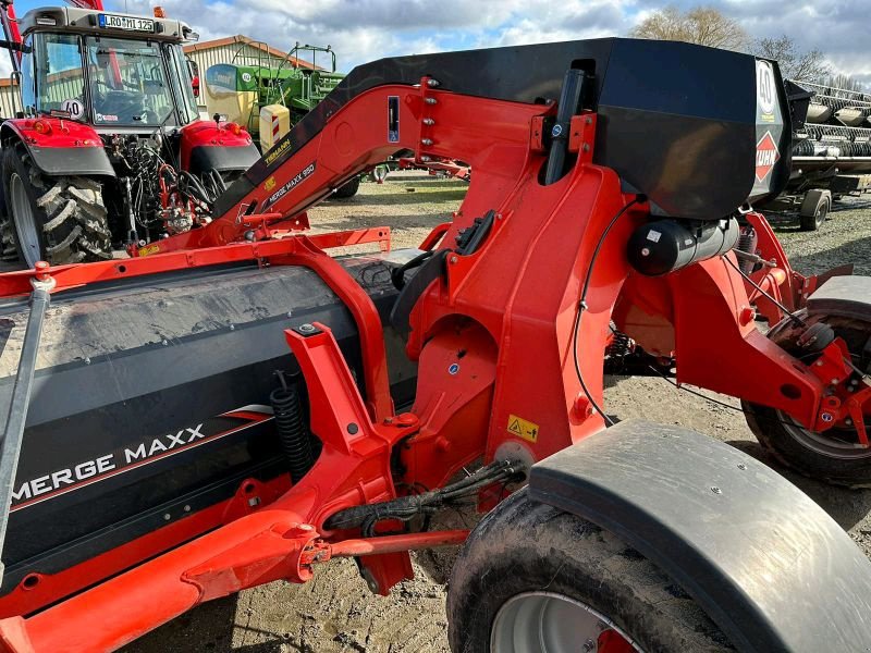 Schwader van het type Kuhn Merge Maxx 950, Gebrauchtmaschine in Liebenwalde (Foto 20)