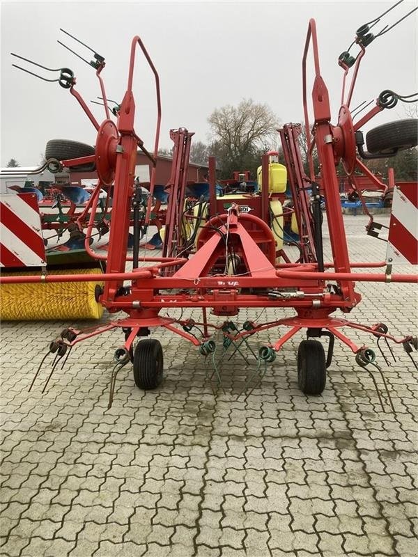 Schwader van het type Kverneland 8055 4 rotors splitter, Gebrauchtmaschine in Mern (Foto 1)