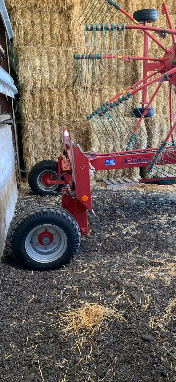 Schwader van het type Kverneland 9070C, Gebrauchtmaschine in Lalœuf (Foto 3)