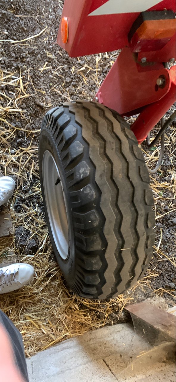 Schwader van het type Kverneland 9070C, Gebrauchtmaschine in Lalœuf (Foto 5)