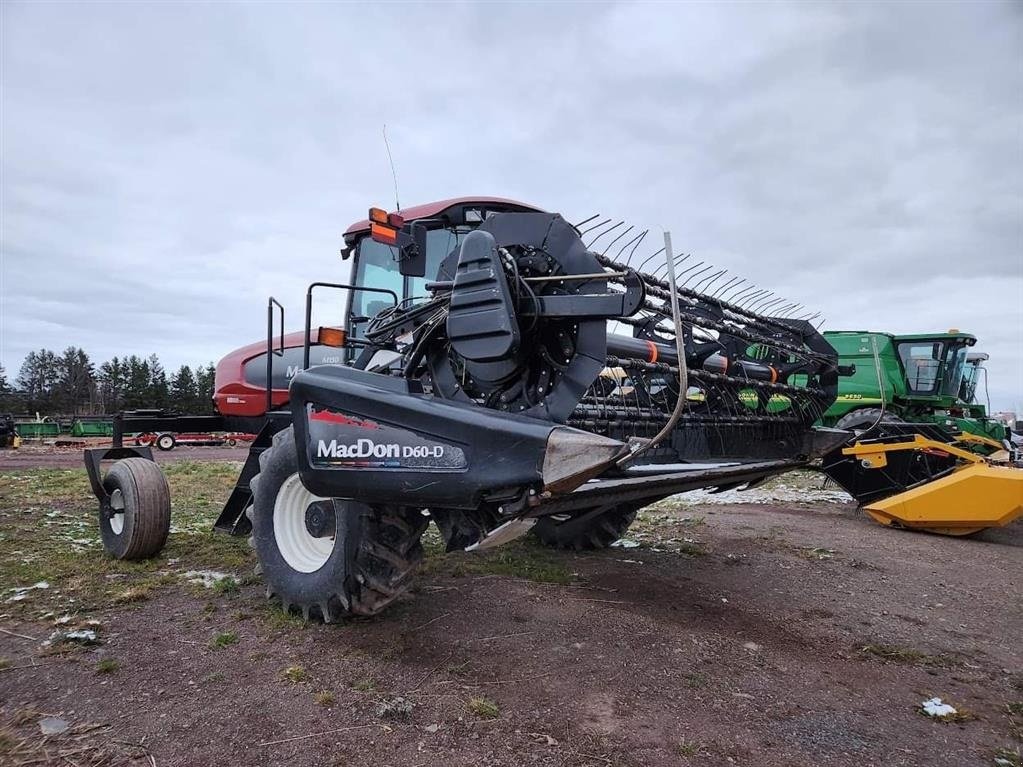 Schwader tipa MacDon M150, Gebrauchtmaschine u Hjørring (Slika 2)