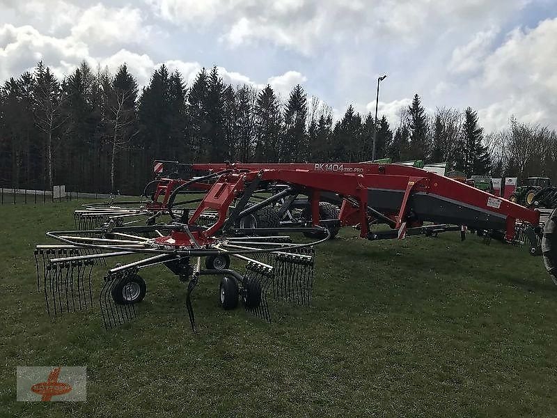 Schwader del tipo Massey Ferguson MF RK 1404 TRC-PRO / FELLA JURAS 14055 PRO, Neumaschine en Oederan (Imagen 1)