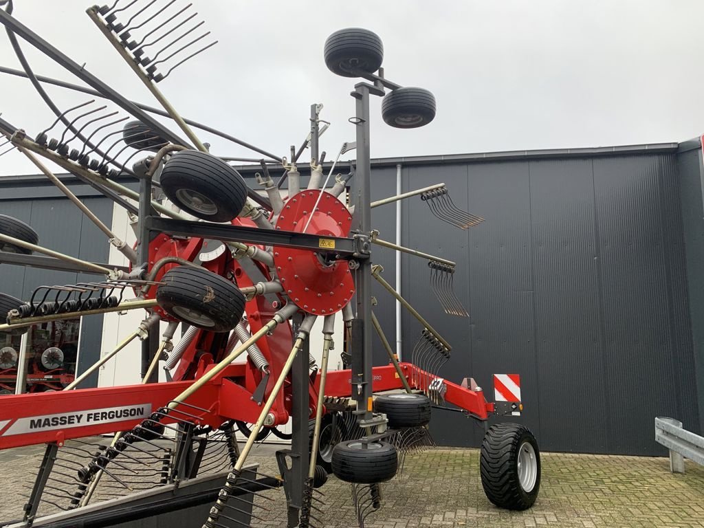 Schwader of the type Massey Ferguson RK 1002 TRC PRO, Gebrauchtmaschine in MARIENHEEM (Picture 5)