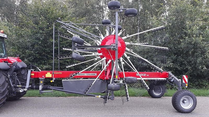 Schwader van het type Massey Ferguson RK 1002 TRC, Neumaschine in Itterbeck (Foto 10)