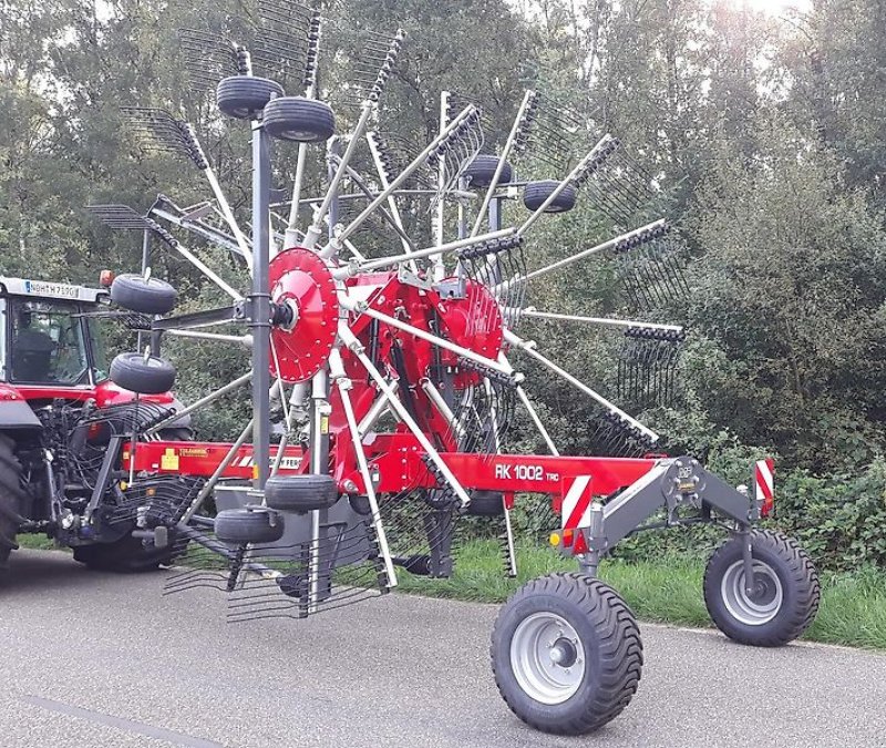 Schwader του τύπου Massey Ferguson RK 1002 TRC, Neumaschine σε Itterbeck (Φωτογραφία 1)